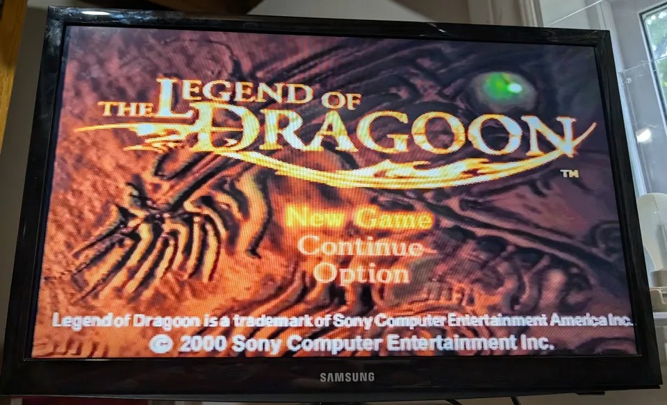 L’écran titre de Legend of Dragoon, sur la console telle qu’elle est arrivée.
